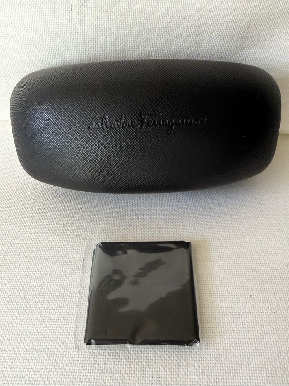 New! SALVATORE FERRAGAMO Black Pebbled Leather Hard Sunglass Case With Cloth